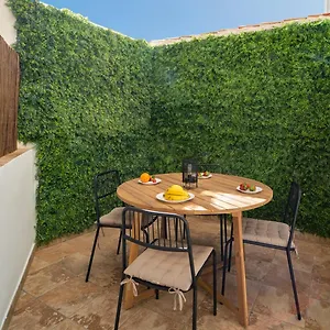 https://apartamento-cntrico-con-mucho-encanto-con-patio-de-uso.1costadelsol.com
